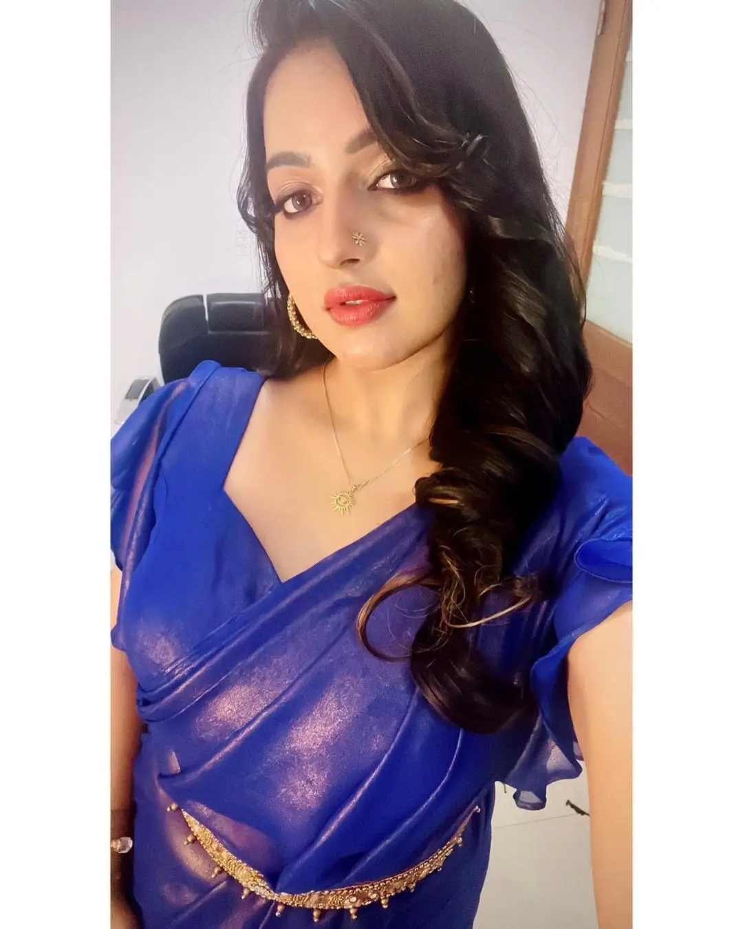 INDIAN GIRL MALAVIKA MENON IN BLUE SAREE BLOUSE 5